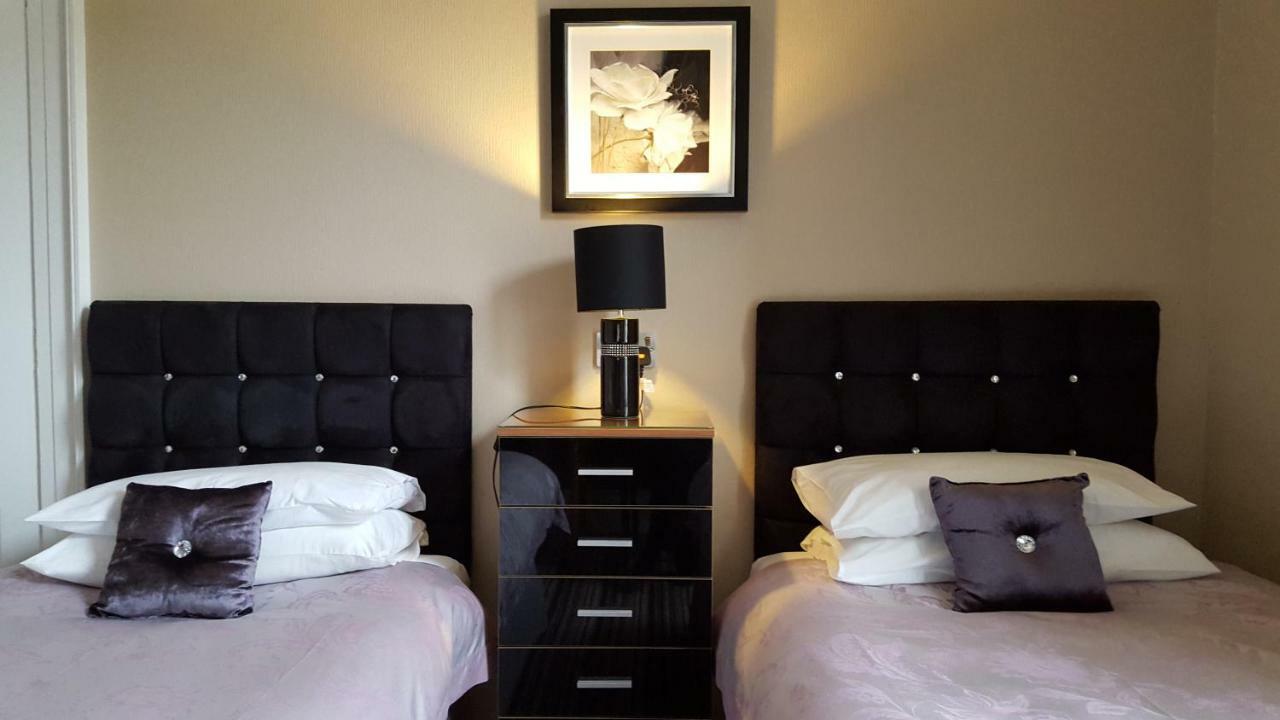 אברדין Gales Guesthouse מראה חיצוני תמונה
