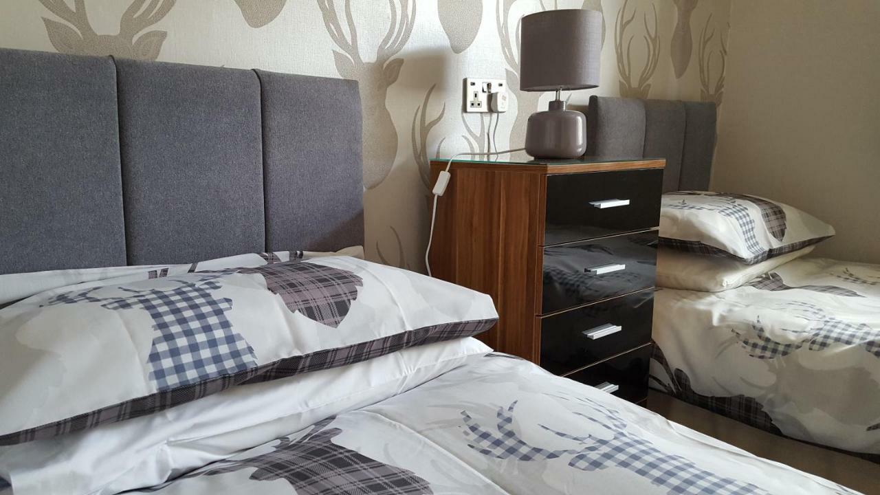 אברדין Gales Guesthouse מראה חיצוני תמונה
